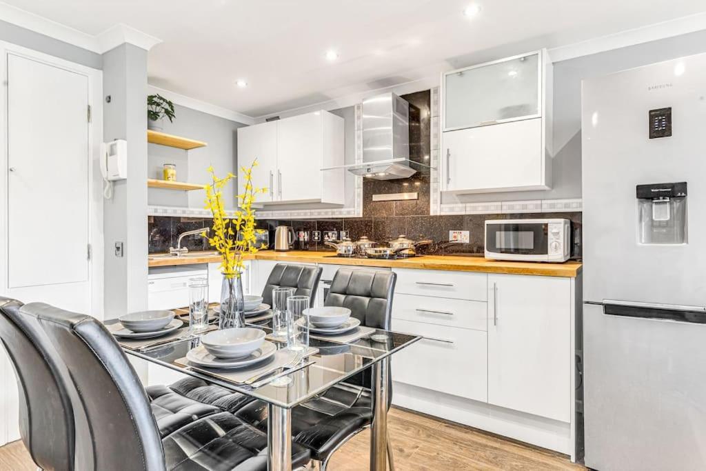 Luxstay Earls Court Apartment - Sleeps Up To 7 Londra Esterno foto