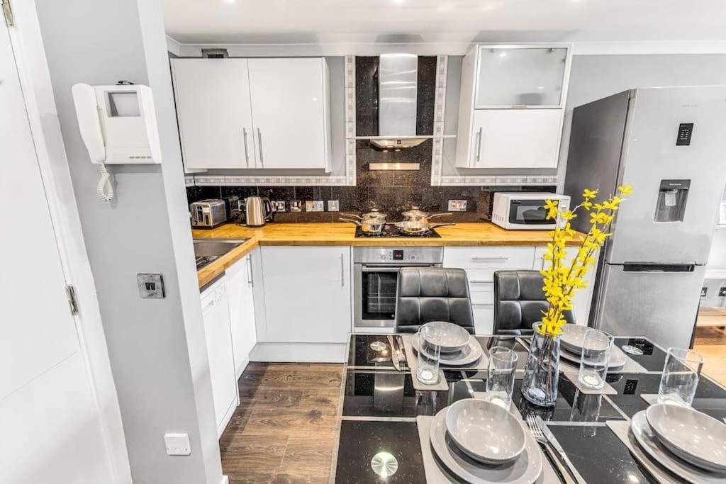 Luxstay Earls Court Apartment - Sleeps Up To 7 Londra Esterno foto