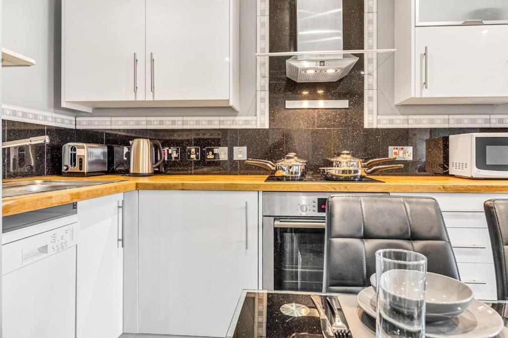 Luxstay Earls Court Apartment - Sleeps Up To 7 Londra Esterno foto