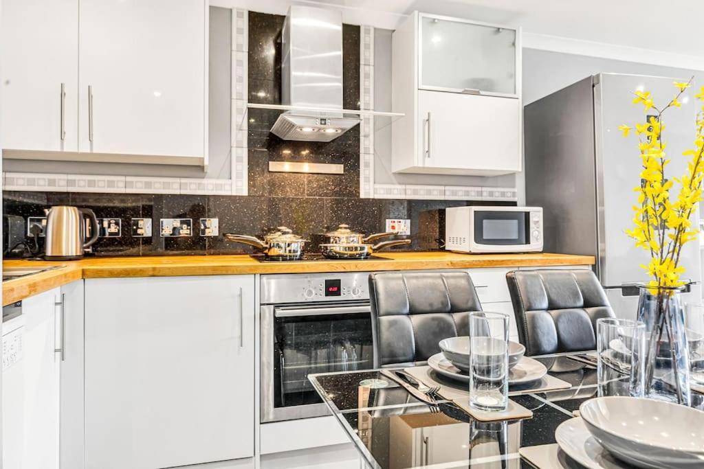 Luxstay Earls Court Apartment - Sleeps Up To 7 Londra Esterno foto